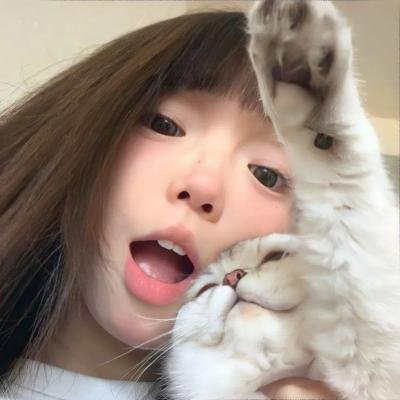 昂首挺胸